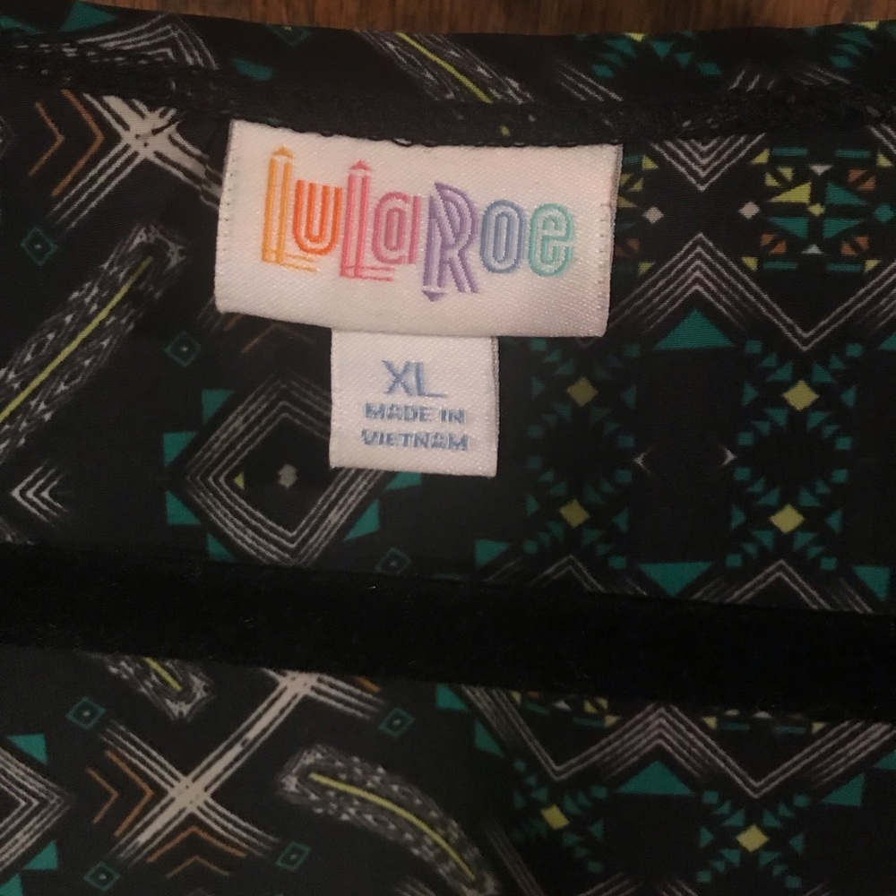 LuLaRoe long open front sleeveless kimono